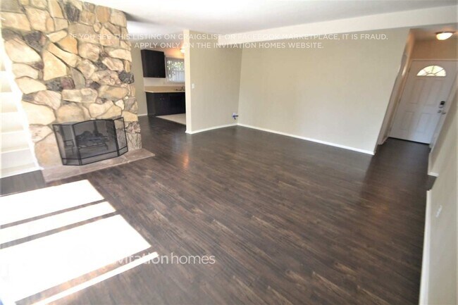 Foto del edificio - 10544 Densmore Ave