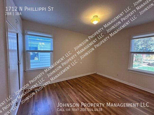 Building Photo - 1712 N Phillippi St