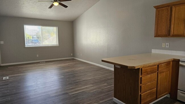 Building Photo - Del Rio Duplex