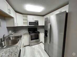 Building Photo - 816 Bradley Cir