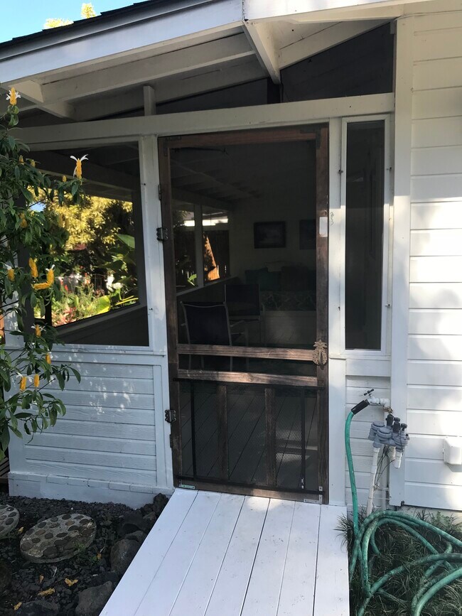 734664 Old Mamalahoa Hwy Unit F, Kailua Kona, HI 96740 734664 Old