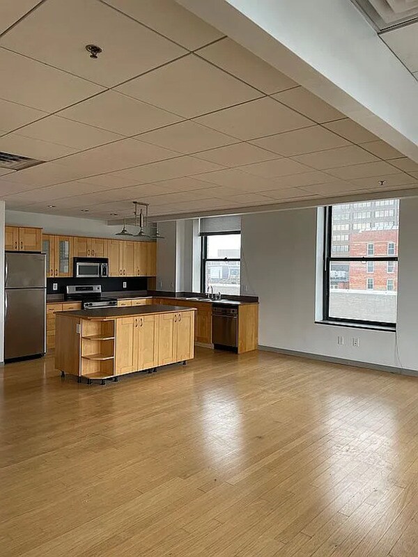 Foto del edificio - 108 W Jefferson St