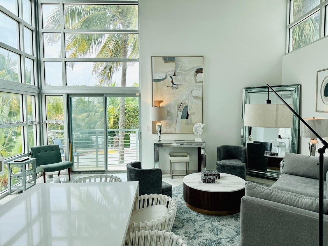 Primary Photo - 7700 Collins Ave