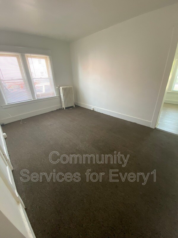 Building Photo - 2415 Delaware Ave