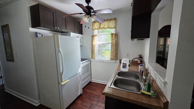 Building Photo - 1078 Joyner St