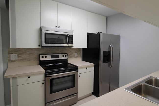 Building Photo - 2255 Shady Timbers Cir