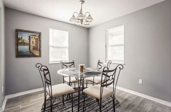 Foto del edificio - 3615 E Lambright St