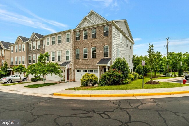 Building Photo - 21491 Willow Breeze Sq