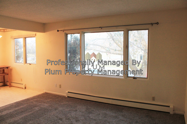 Building Photo - 800 Spartan Dr