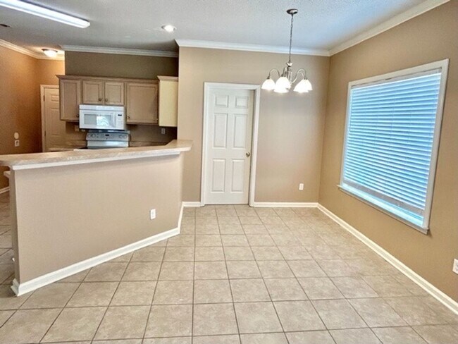 Building Photo - 8611 High Cotton Cove