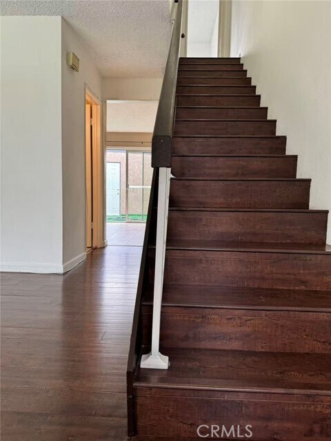 Foto del edificio - 751 Windwood Dr