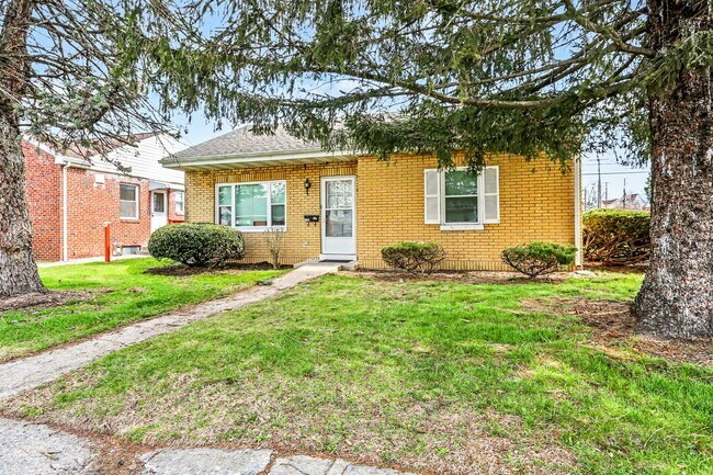 Foto del edificio - Two bedroom, one bathroom house in Susquehanna Twp.