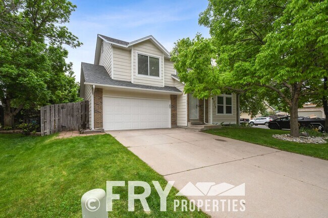 Foto del edificio - Spacious updated Green Valley Ranch two-story