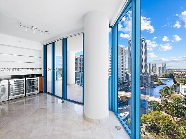 Building Photo - 333 Las Olas Way