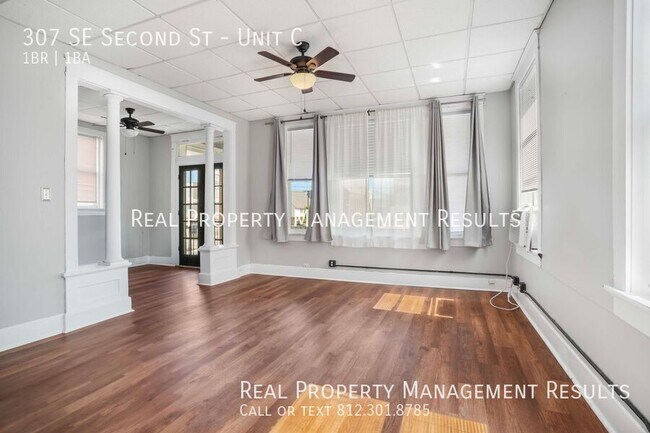 Building Photo - 1 Bedroom, 1 Bathroom Studio Downtown