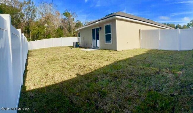 Foto del edificio - 8030 Meadow Walk Ln