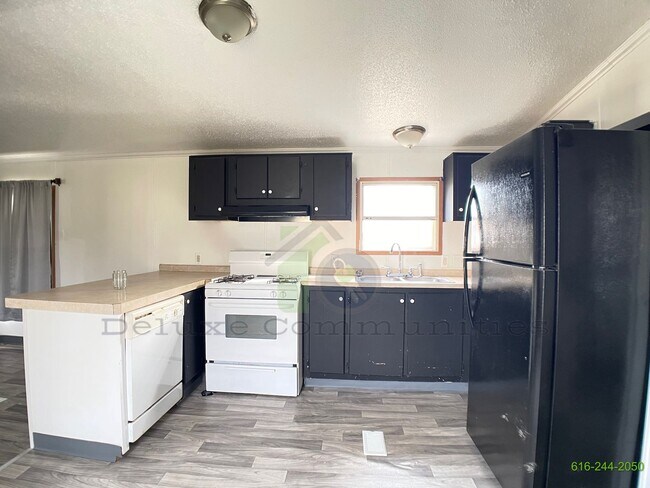 Foto del edificio - Newly Updated Mobile Home! Spacious 3 Bedroom! Baseline Estates