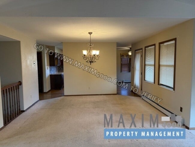 Building Photo - 3530 Ponderosa Way