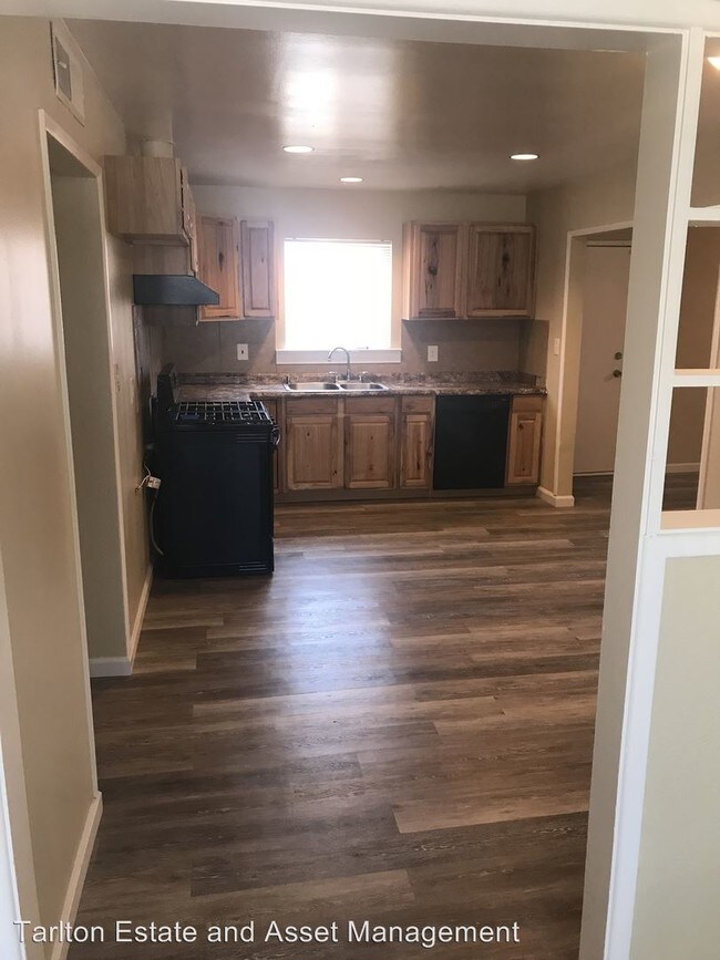 Building Photo - 5 br, 2 bath House - 3042 Mendes Drive