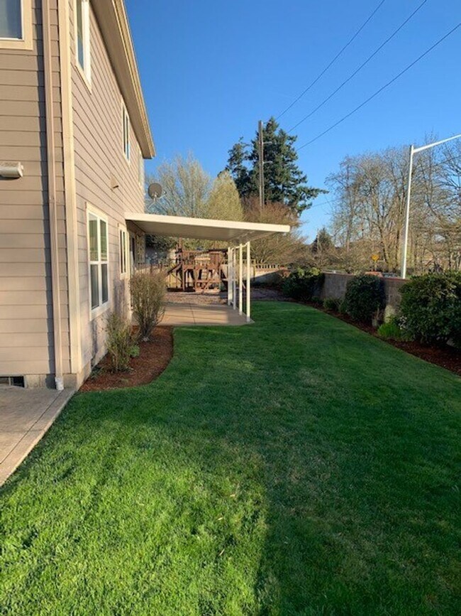 Immaculate Home Northeast Neighbors House Rental in Eugene, OR