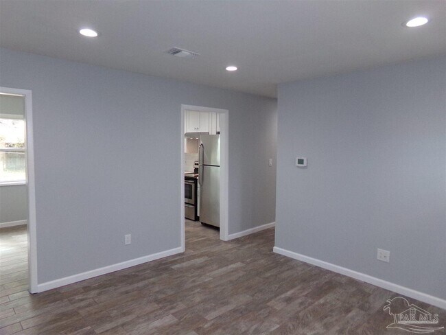 Foto del edificio - 4201 Wycliff Dr