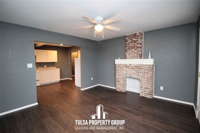 Building Photo - 353 S Zunis Ave