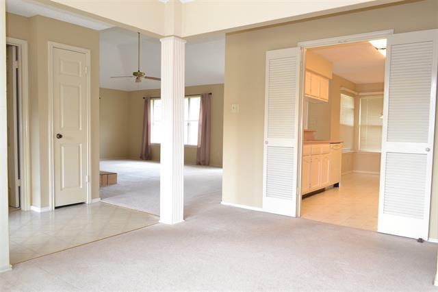Building Photo - 632 Harrison Dr