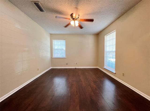 Foto del edificio - 3406 Valley View Rd