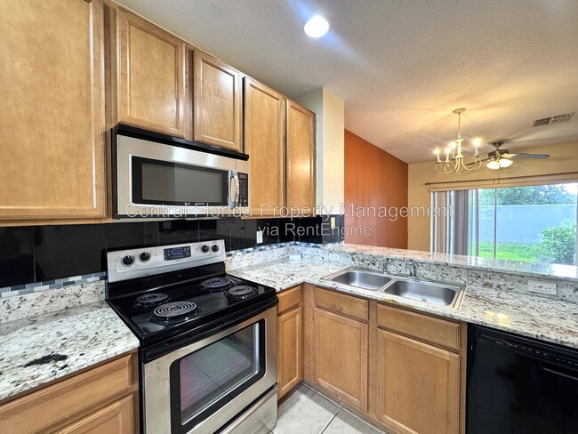 Foto del edificio - 10832 Savannah Wood Ct
