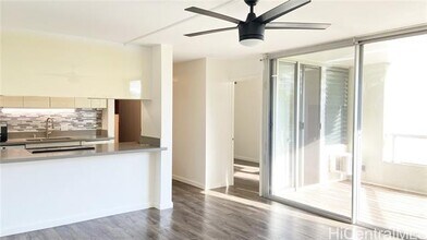 Building Photo - 2600 Pualani Way