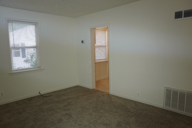 Photo - 67 Swan St House