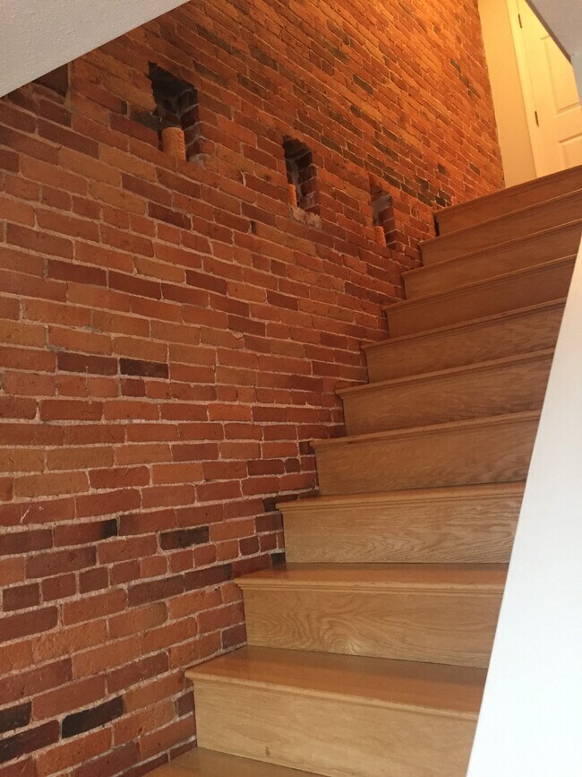 Foto del edificio - 6 Portland Ave