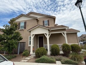 Building Photo - 700 Apricot Cir