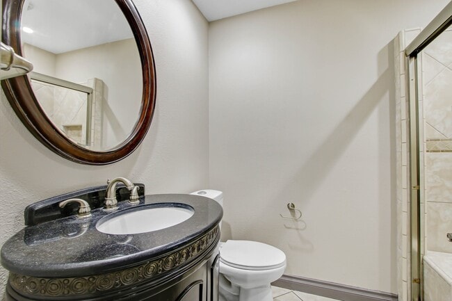 Building Photo - ***Exclusive and Renovated Duarte Townhous...