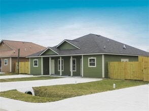 Building Photo - 159 S Bend Dr