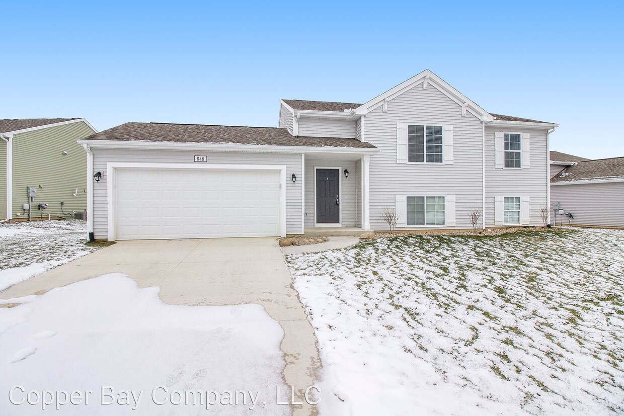 4 br, 2 bath House 5249 Bittersweet Drive House Rental in Muskegon