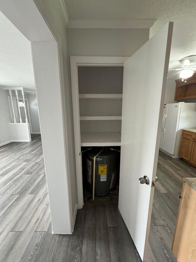 Foto del edificio - 3 bedroom, 2 bath renovated home