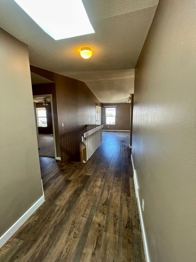 Building Photo - Widefield 5 bedroom Rancher