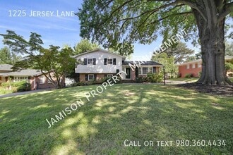 Building Photo - 1225 Jersey Ln
