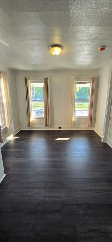 Primary Photo - 623-625 Nott St