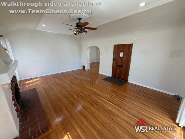 Foto del edificio - 4601 Merrill Ave
