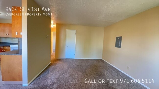 Building Photo - 9434 SE 41st Ave