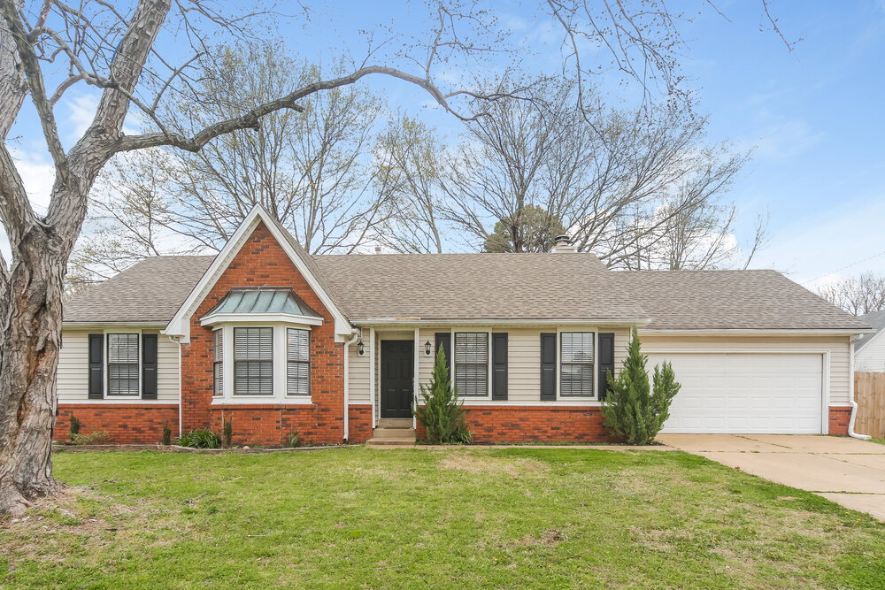 Primary Photo - 7130 Larkfield Rd
