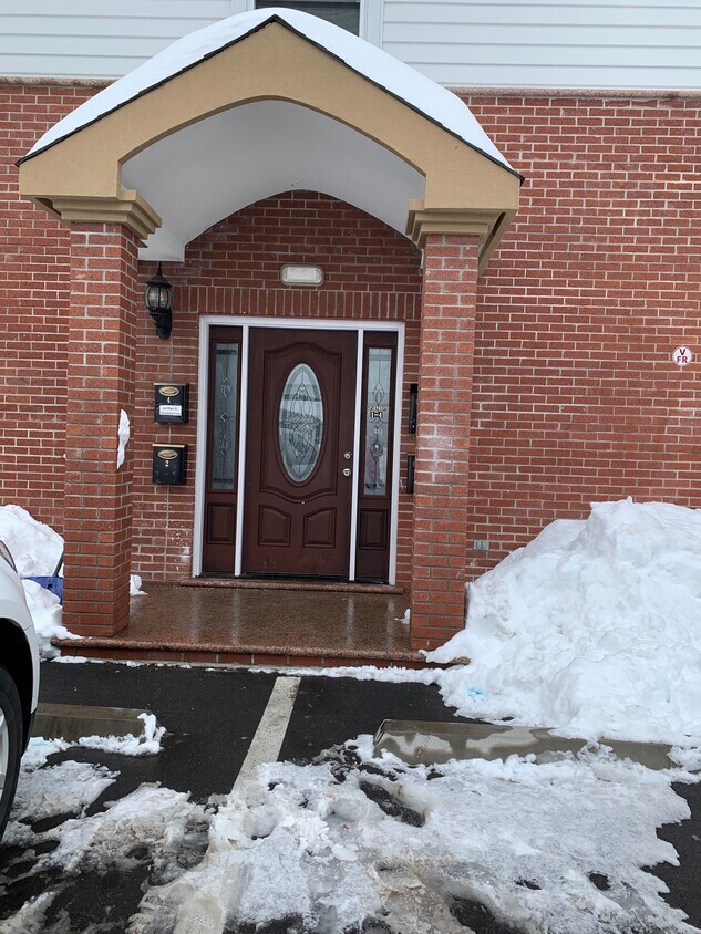 Entrance - 33 Fuller Rd