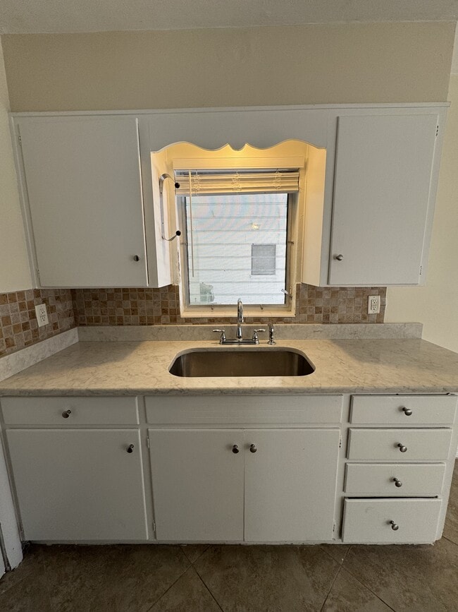 Foto del edificio - 1604 8th Ave W