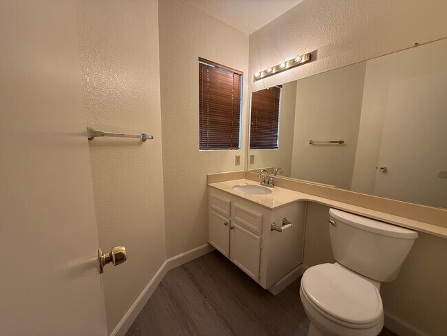 Foto del edificio - 403 Windjammer Cir