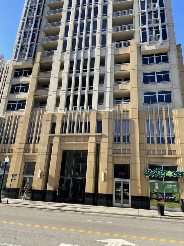 Foto del edificio - 1400 S Michigan Ave