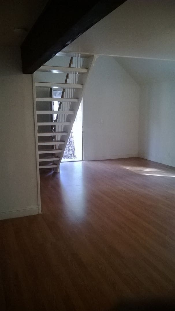 Building Photo - Lovely pet friendly 3Bd home avail. for vi...