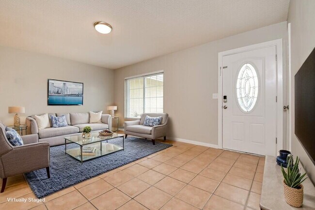 Foto del edificio - 420 Silver Hill Dr