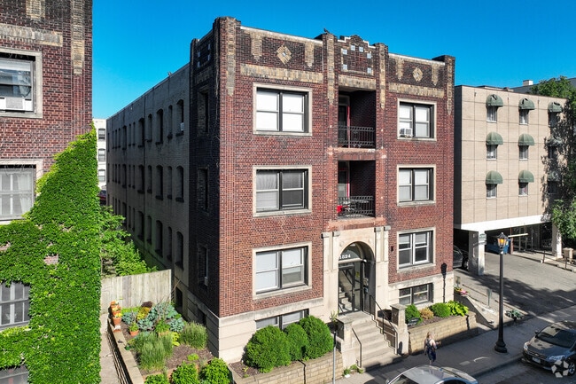 Building Photo - 1524 LaSalle Ave - City Meets Classic Charm
